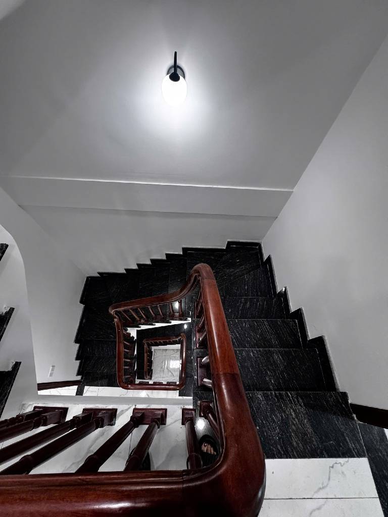 BÁN NHÀ SONG PHƯƠNG – HOÀI ĐỨC – 45M2 – 5 tầng – MT 4.1M – 5.5 Tỷ, Ô TÔ ĐỖ NHÀ .